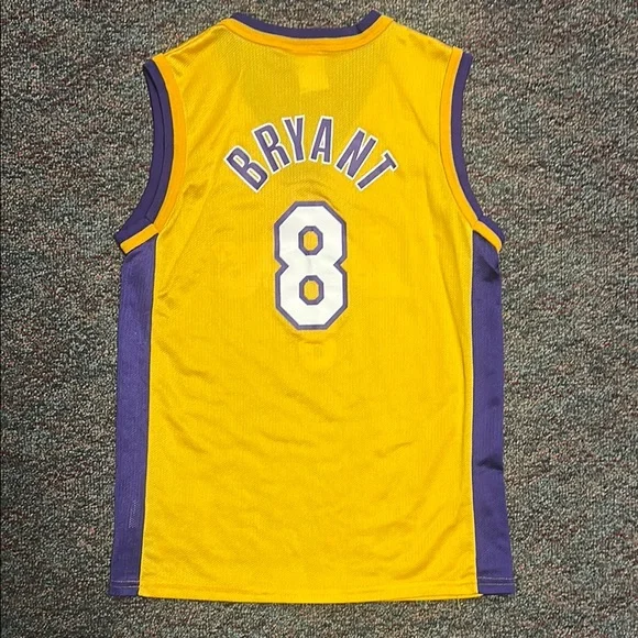 Youth Hall of Fame Kobe Bryant #8 LA Lakers Jersey - Picture 5 of 5